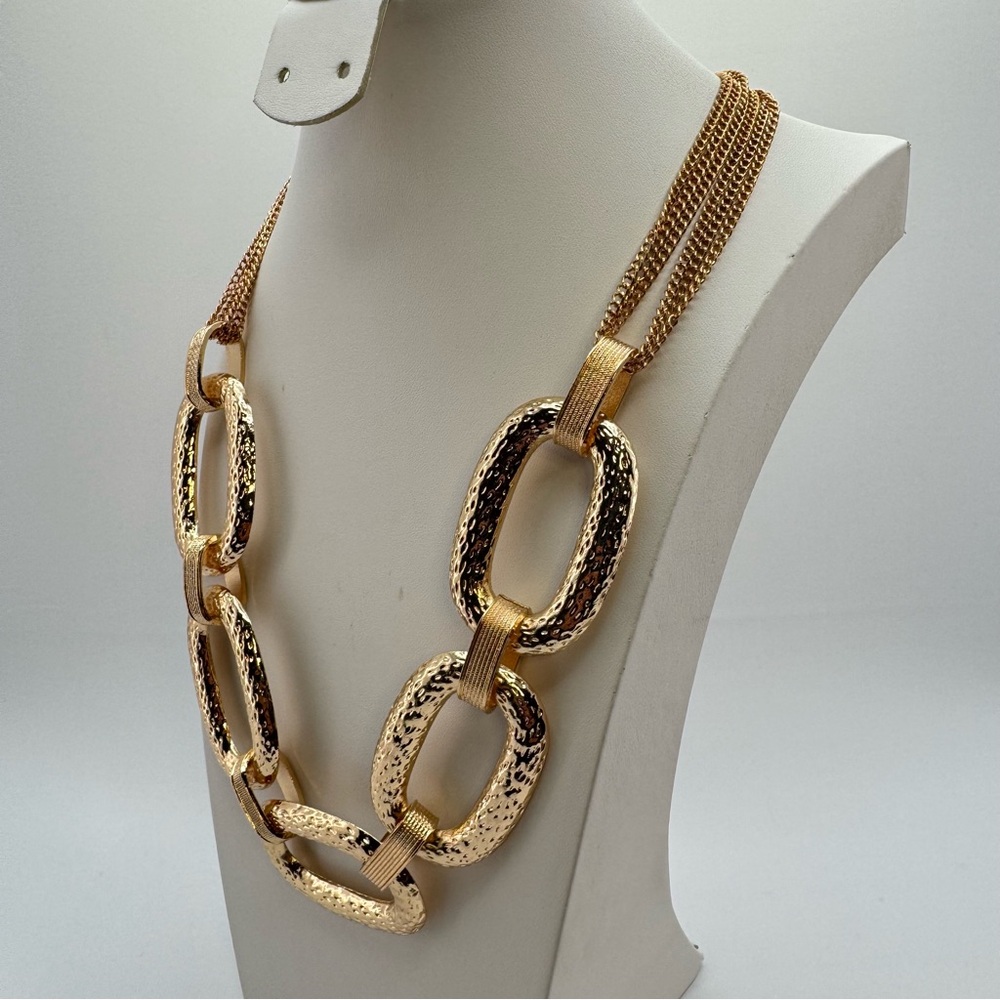 New Gold Tone Hammered Oval Link Statement Necklace 23–25” Chunky - Picture 2 of 6